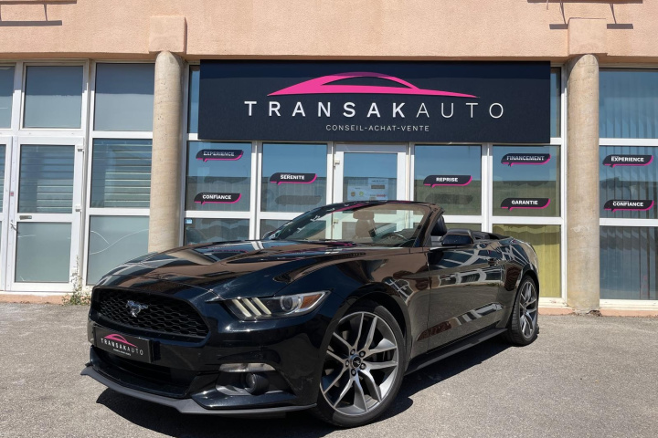 FORD MUSTANG CONVERTIBLE