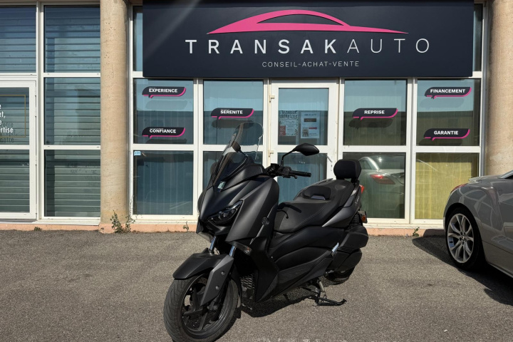 YAMAHA X-MAX 300