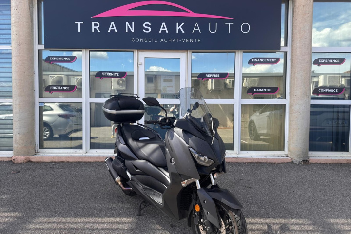 YAMAHA X-MAX 400