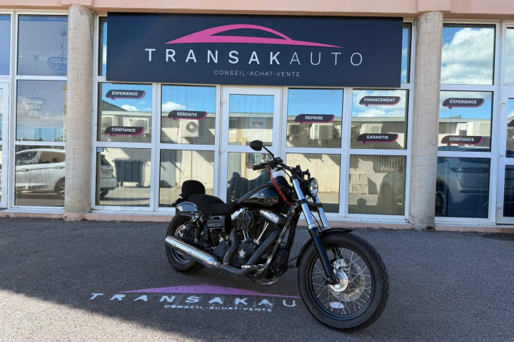 HARLEY DAVIDSON  DYNA STREET BOB 